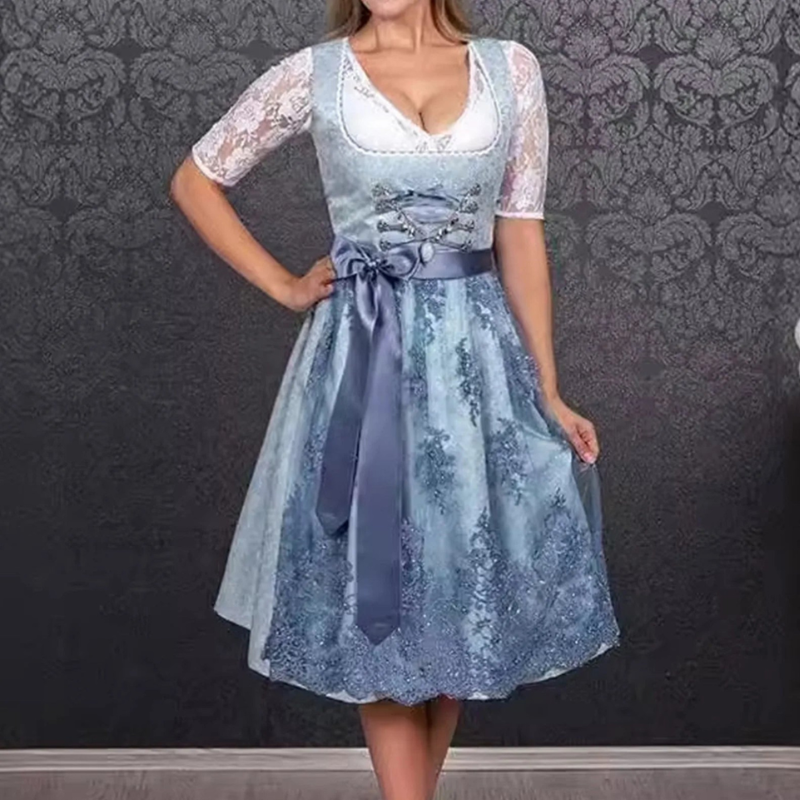 Dirndl für Damen im eleganten Stil mit ausgestelltem Rock