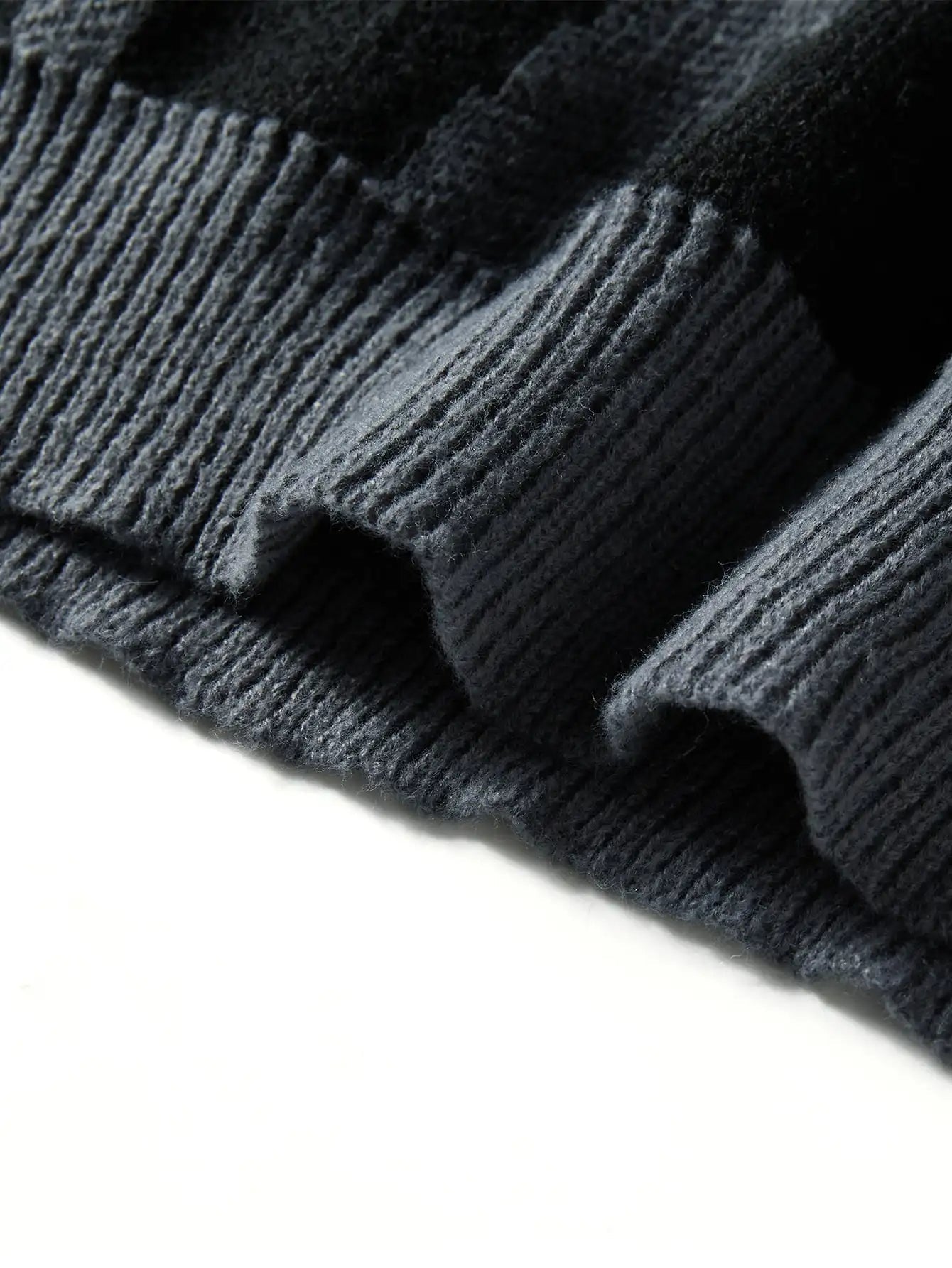 Avant-Thread-Strickpullover